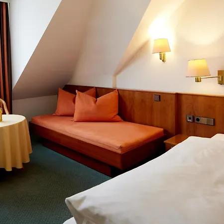 Zum Schiff 4* Friburgo em Brisgóvia