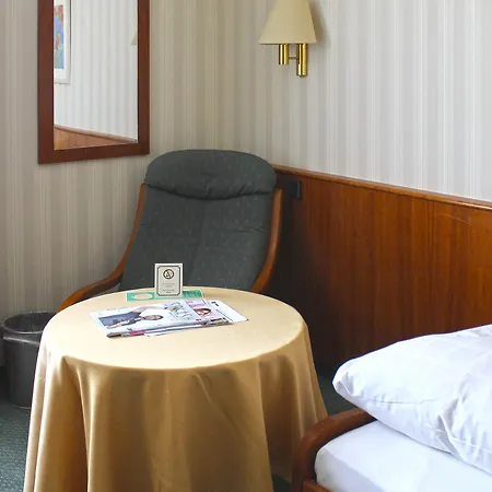 Zum Schiff Hotel 4*
