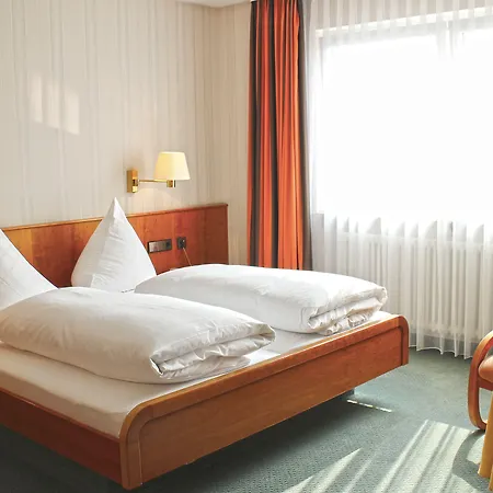 Hotel Zum Schiff 4*