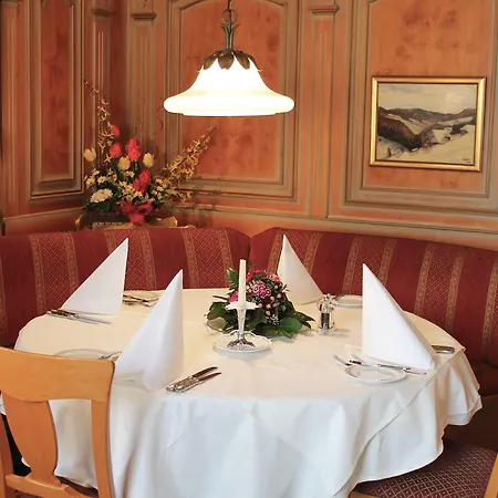 Zum Schiff 4*