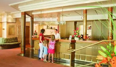 Hotel Zum Schiff 4*
