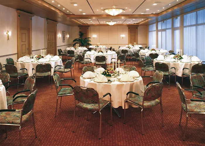 祖穆斯希夫酒店 4*